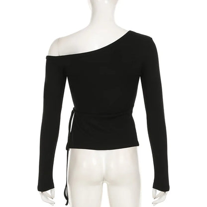 Gothic Damen Oberteil mit Nieten am Kragen